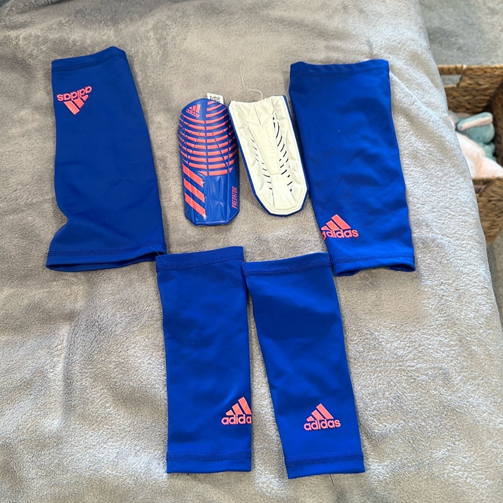 Adidas Youth Soccer Chin Guards (L)